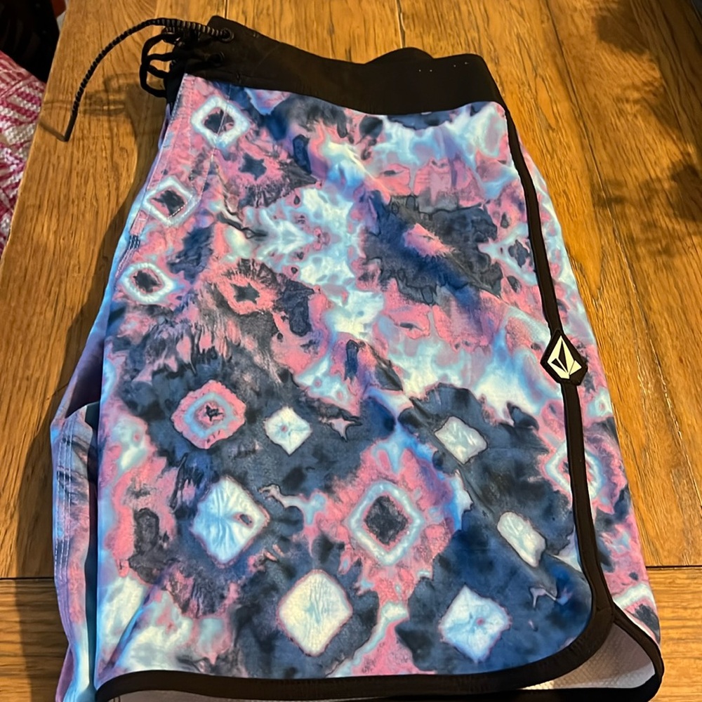 Men’s board shorts